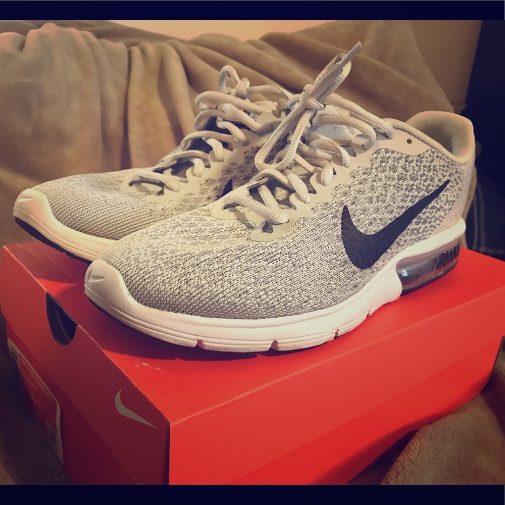 Nike Air Max Sequent 2